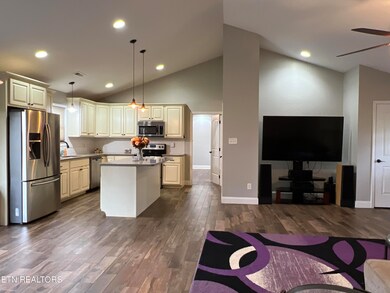 7745 W Ogg Rd, Knoxville, TN 37938 - photo 6