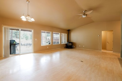 7-web-or-mls-19615 River Woods Drive-8