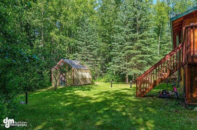 Exterior Yard_BRM_4583-SMALL
