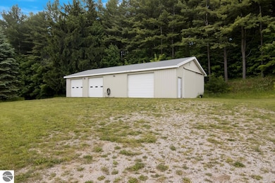 1551 N MacKsey Rd, Suttons Bay, MI 49682 - photo 4