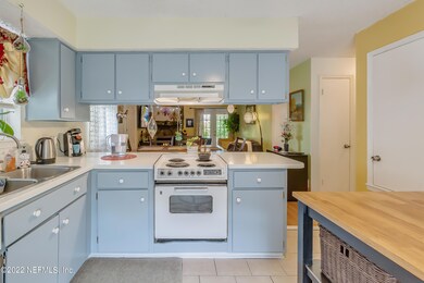 2551 Hidden Village Dr, Jacksonville, FL 32216 - photo 5