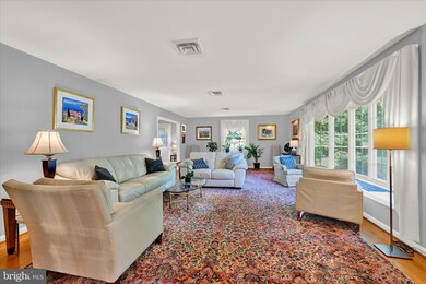 305 Overlook Dr, Lutherville Timonium, MD 21093 - photo 4