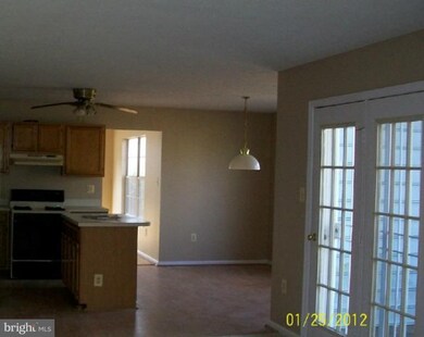 7204 Drury Ct, Hyattsville, MD 20785 - photo 2