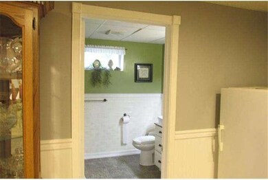 123 W Lancaster Ave, Downingtown, PA 19335 - photo 4