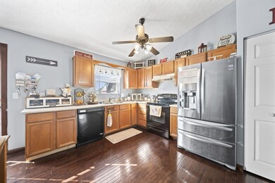 12-web-or-mls-A7400555