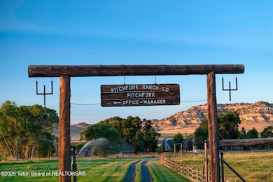 1311 AND 1 1315 Rd, Meeteetse, WY 82433 - photo 3