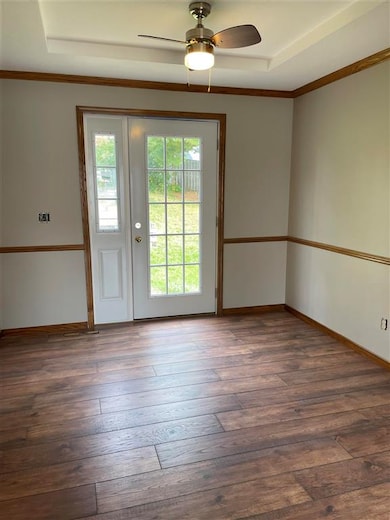 1410 W 49th St, Davenport, IA 52806 - photo 4