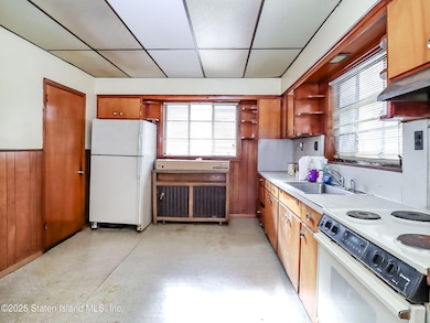 38 Laforge Ave, Staten Island, NY 10302 - photo 7