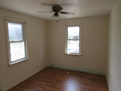 620 Maple St, Scranton, PA 18505 - photo 6