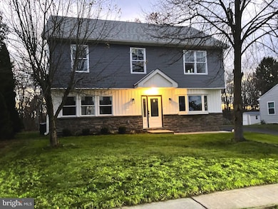 545 Winding Rd, Lansdale, PA 19446 - photo 3