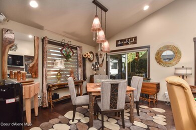 7-web-or-mls-Dining-Room