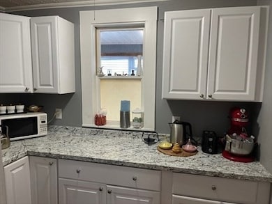 17 Laurel St, Leominster, MA 01453 - photo 6