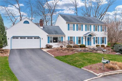 2022 Brook Cir, Macungie, PA 18062 - photo 4