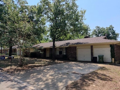 849 Woodcrest Dr, Hurst, TX 76053 - photo 3