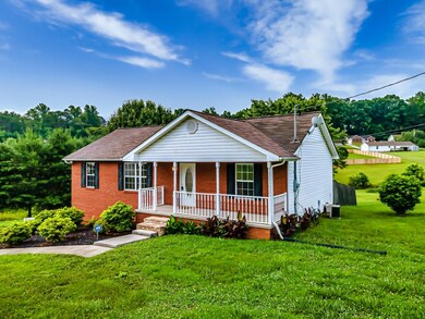 527 Bowers Park Cir, Knoxville, TN 37920 - photo 2