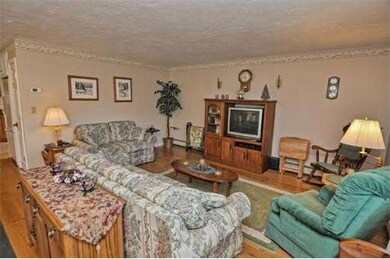 1060 Pond St, Franklin, MA 02038 - photo 6