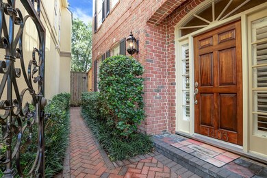 1405 W Hilshire Park Dr, Houston, TX 77055 - photo 2