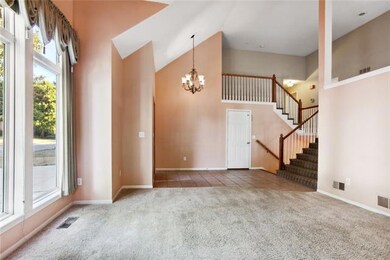 5141 Roundtree St, Shawnee, KS 66226 - photo 5