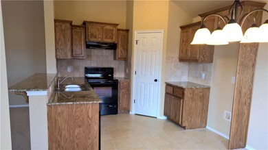 18212 Summer Grove Ave, Edmond, OK 73012 - photo 4