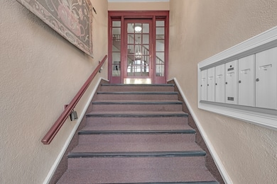 230 Massachusetts Ave unit 6, Arlington, MA 02474 - photo 3