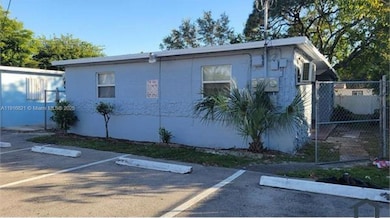 1808 NW 9th St unit 2, Fort Lauderdale, FL 33311 - photo 4