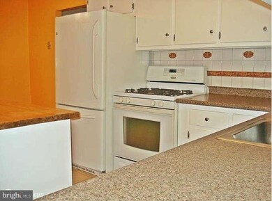 21901 Ruby Dr, Boyds, MD 20841 - photo 4