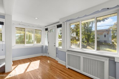 Sunroom/Entryway