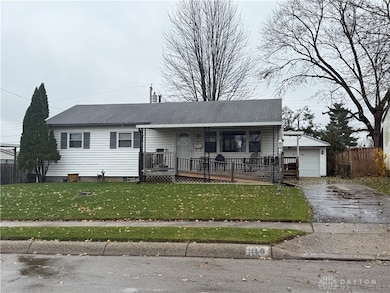 160 Locust Dr, Fairborn, OH 45324 - photo 2