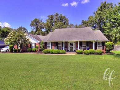 Beautiful Lanscaped Front Yard