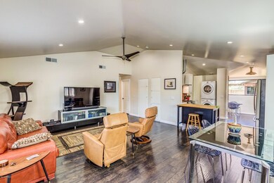 1318 E Almeria Rd, Phoenix, AZ 85006 - photo 4