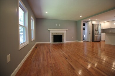 71 Hartford Ave E, Mendon, MA 01756 - photo 4