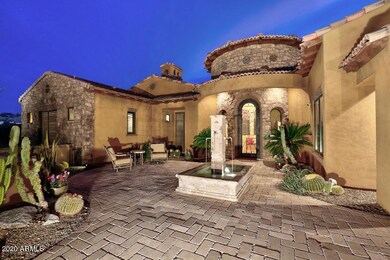 Night-Courtyard