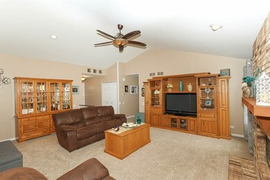 1123 Sawmill Ln, Algonquin, IL 60102 - photo 4