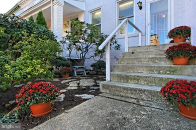 2528 I St NW, Washington, DC 20037 - photo 2