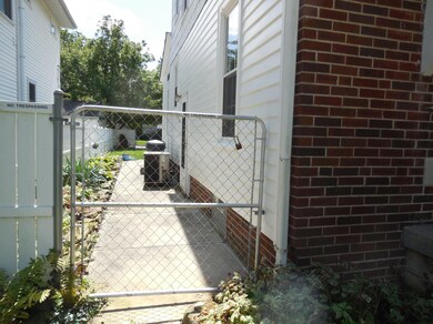 2415 Havenwood Dr S, Columbus, OH 43209 - photo 4