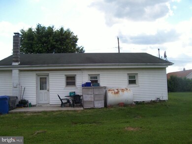 208 Chipley Ln, Moorefield, WV 26836 - photo 5