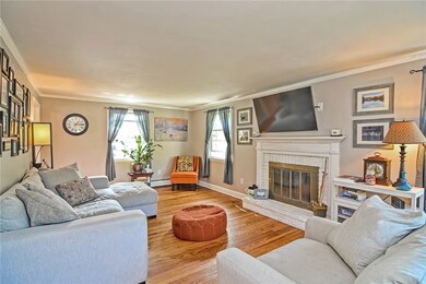 10 Laurel Ln, Warren, RI 02885 - photo 3
