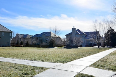 1251 Lansbrook Dr, South Elgin, IL 60177 - photo 6