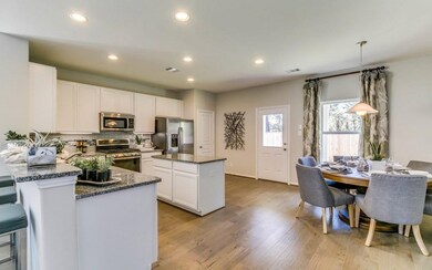 1507 Shannon St, Alvin, TX 77511 - photo 4