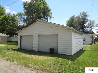 716 Decatur St, Lincoln, IL 62656 - photo 5