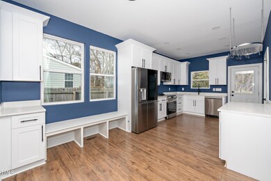 9-web-or-mls-2517 Newbold (4 of 29)