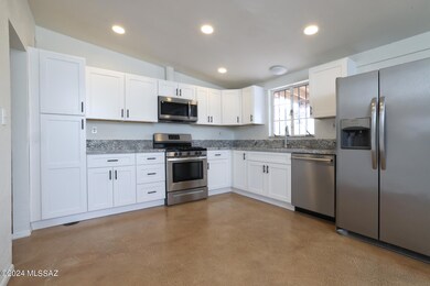 3333 N Vine 12