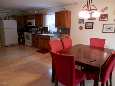 Kitchen/dining area