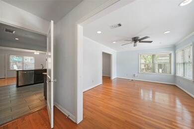 1463 Lamonte Ln, Houston, TX 77018 - photo 4