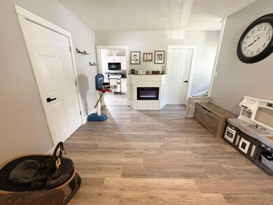 70 W Park Dr, Shelby, OH 44875 - photo 4