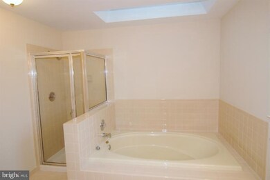 12695 Cobblestone Ct, Manassas, VA 20112 - photo 6