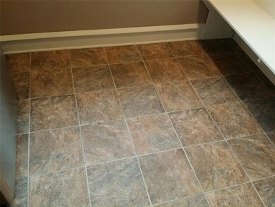 925 19th Ave SW, Cedar Rapids, IA 52404 - photo 3