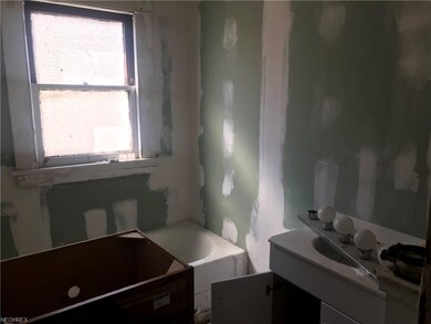 1757 Collamer Ave, Cleveland, OH 44112 - photo 5