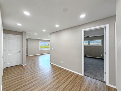 1413 S Locust Ave, Freeport, IL 61032 - photo 7