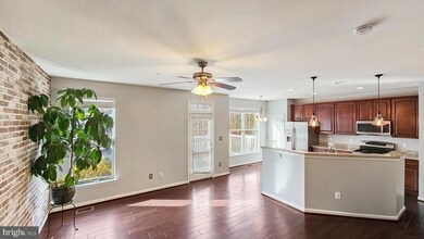 42223 Canary Grass Square, Stone Ridge, VA 20105 - photo 6